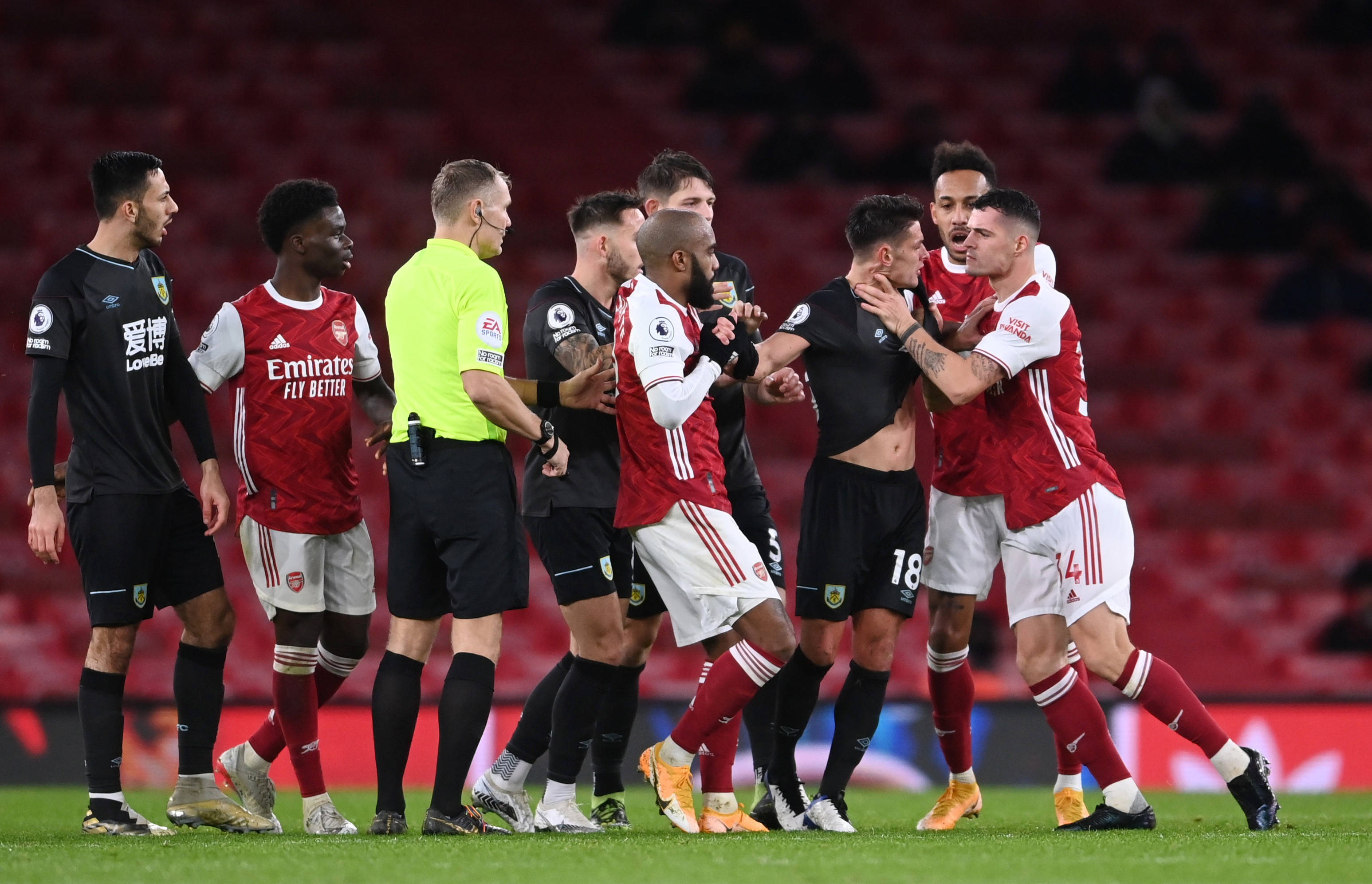 米以头球方 米以头球方